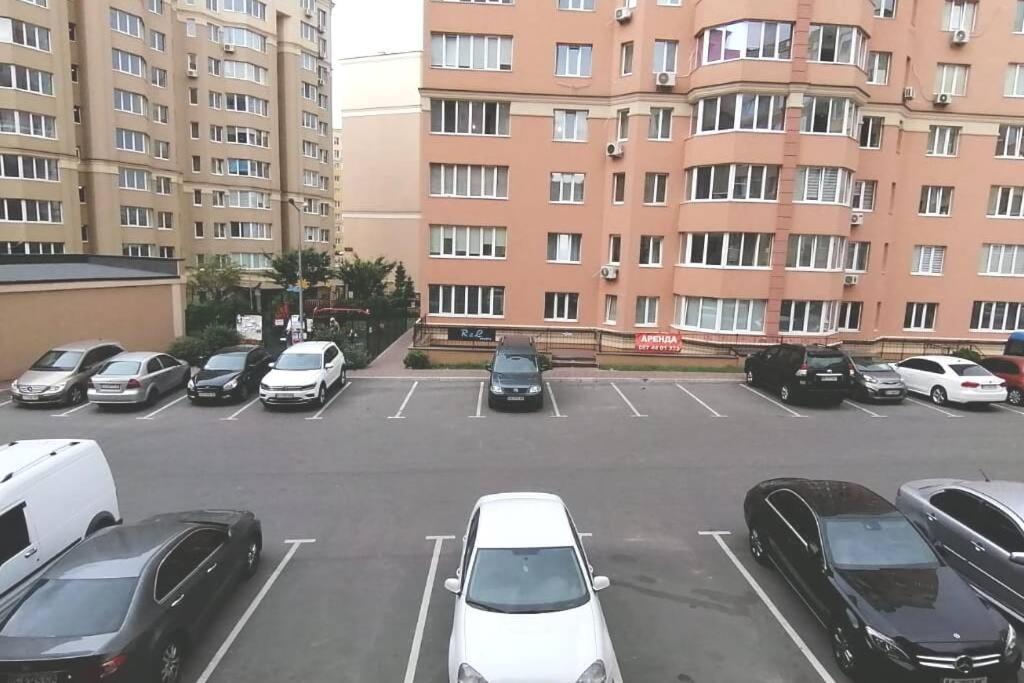 044 Квартира В Жк "София" كييف المظهر الخارجي الصورة